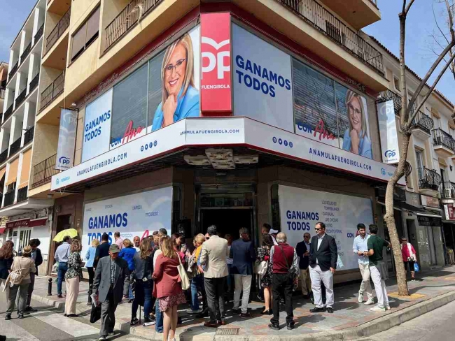 Mula y Patricia Navarro inauguran la sede de campaña del PP de Fuengirola e inician el camino a la reelección el 28-M
