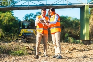 Las obras de emergencia para reforzar la seguridad del cauce de R&iacute;o Verde se encuentran casi al 50 por ciento de ejecuci&oacute;n