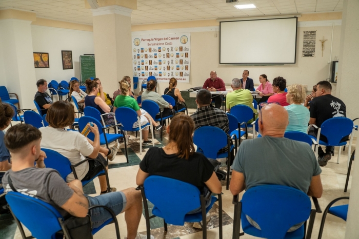 El alcalde de Benalm&aacute;dena se re&uacute;ne con los comerciantes afectados por las obras municipales para darles a conocer las ayudas de las que ya pueden beneficiarse