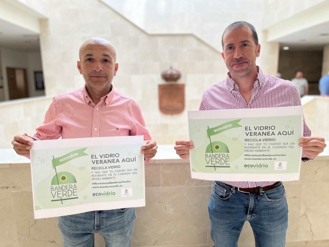 Implican a los hosteleros para que Fuengirola consiga la Bandera Verde al municipio andaluz que más vidrio recicla