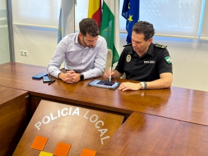 Fuengirola cierra un club de fumadores ilegal tras una operaci&oacute;n conjunta entre las polic&iacute;as Local y Nacional