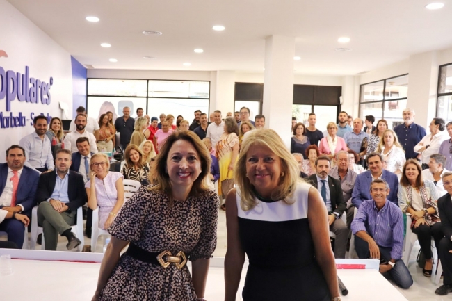Juanma Moreno y Cuca Gamarra clausurarán el XIV Congreso del PP de Málaga que elegirá a Patricia Navarro como presidenta