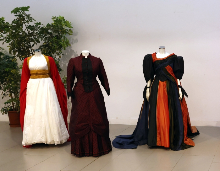 Diputaci&oacute;n y el Festival Puccini exponen vestuario de &oacute;pera en una muestra del festival con 25 vestidos