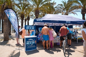 La Junta promociona los productos de la pesca andaluza en las playas de Torremolinos con la campa&ntilde;a &lsquo;Mares que saben&rsquo;
