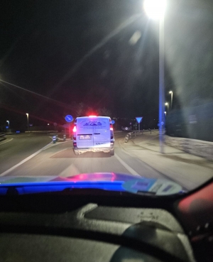 La Polic&iacute;a Local de Mijas interviene una furgoneta que transportaba herramientas tras una persecuci&oacute;n nocturna