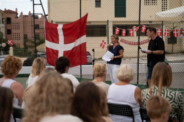 Foreign Residents councillor visits 'The Danish School' and congratulates them on the start of the new school year