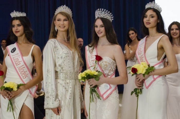 Linda Espa&ntilde;a convierte a Benalm&aacute;dena en capital nacional de la moda con grandes modelos y dise&ntilde;adores de gran prestigio en un desfile sin precedentes en el Hotel Alay