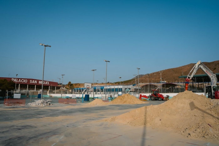 Torremolinos inicia la construcci&oacute;n de una cubierta para la pista exterior de patinaje que se espera finalice en dos meses