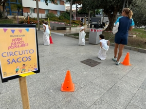La plaza de Espa&ntilde;a de Fuengirola acoge este s&aacute;bado la III Feria de Juegos Populares
