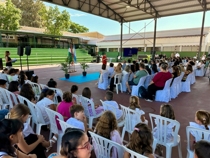 Fuengirola inicia el curso escolar 2025/2026 con una firme apuesta municipal por el bienestar del alumnado y la mejora de los centros educativos