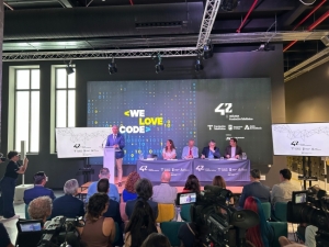 Diputaci&oacute;n, Ayuntamiento de M&aacute;laga, Junta de Andaluc&iacute;a y Fundaci&oacute;n Telef&oacute;nica renuevan su alianza tres a&ntilde;os m&aacute;s para seguir impulsando el campus de programaci&oacute;n 42