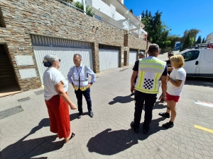 El Ayuntamiento de Benalm&aacute;dena y Emabesa trabajan a contrarreloj para reparar la canalizaci&oacute;n de saneamiento que se vio afectada por el incendio en Torremuelle