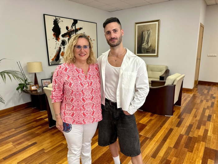 El influencer fuengirole&ntilde;o, Edgard Caro Casado &lsquo;Sensillo con S&rsquo;, pregonero de la Feria del Rosario de Fuengirola 2025