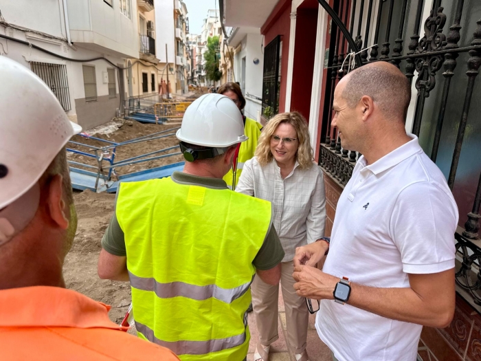 Fuengirola renueva las infraestructuras h&iacute;dricas soterradas de la calle Reyes Cat&oacute;licos