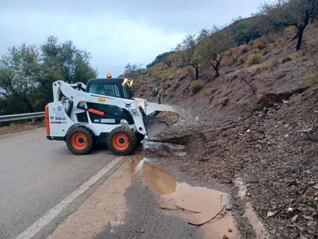 La Diputación actúa en 13 carreteras provinciales a causa de las fuertes lluvias